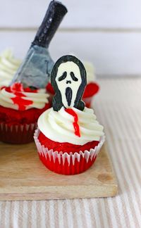 These Scream Cupcakes are inspired by the movie Scream. These creepy and unsettling cupcakes are the perfect treat for Halloween!