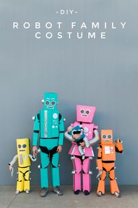 Halloween is next month and I am so excited to FINALLY share all the details of our DIY robot…