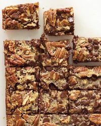 Classic pecan pie goes portable with this chocolate bar cookie recipe perfect for dessert or sweet midday snack. #easylunchrecipes #familydinner #familyfriendlyrecipes #marthastewart #recipeideas #recipes #weeknightdinners