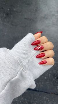 #nails #bows #rednails #winternails