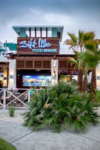 Salt Life Food Shack provides the perfect locale for friends and family to enjoy great dishes, cool drinks, and amazing ocean views.