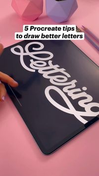 Do you want to know how to make letters look super smooth in Procreate? Here are my favourite tips!  If you want to apply these techniques, download my lettering template from my link in bio to practise drawing your letterforms on top ✨✒️  Here’s what to remember:  • Ensure that your canvas is at least 3000 pixels wide. Mine is 3000 x 3500 pixels.  • Use the monoline brush. Then go under Settings > Stabilisation and adjust the Streamline amount. I set mine to 100%.  • Hold your pen down at the end of your stroke and Procreate will smoothen the curve for you. You can also tap on Edit Shape to move the nodes of your curve.  • Draw your curves towards the outside. Never draw them towards you. If you need to, just rotate your canvas.  • Use the Liquify Tool for final touch-ups.  T O O L S