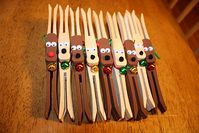 http://makinbacon.hubpages.com/hub/reindeerchristmascraftschildren