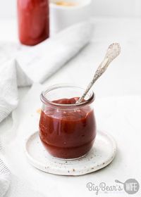 Homemade Brown Sugar BBQ Sauce - a sweet homemade bbq sauce that is perfect for ribs and burgers but also great for dipping fries and onion rings!