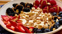 Joy Bauer's PB & Berry Breakfast Bowl Recipe