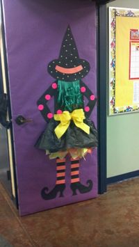 Though I would never decorate my door with a witch, I like the idea of the dimensional skirt.