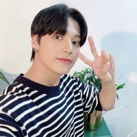 ateez wooyoung icon selca