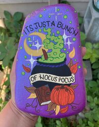 #rockpainting #paintedrocks #rockart #artwork #hocuspocus #hocuspocusart #hocuspocusrocks