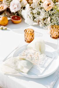 25 Pretty Pressed-Flower Wedding Ideas to Elevate Your Décor