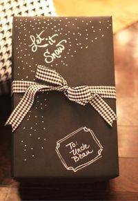 Thirteen Acres: Chalkboard Inspired Wrapping