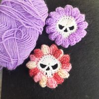 Crochet Skull Flower: Skull Patch PATTERN Includes Photo Instructions, Skull Motif, Spooky Halloween Crochet, Attach on Any Crochet Project. - Etsy Canada