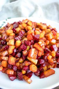 Balsamic-Honey Roasted Beets and Carrots are a healthy and nutrient-rich side dish perfect for the upcoming holidays! #HolidaySideDishes #roasted #beets #carrots #SweetBeginningsBlog #Thanksgiving