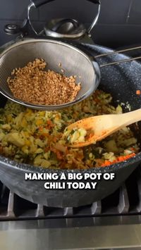 ✨ Create a chili that’s bold, hearty, and packed with flavor using these tips! 🌱

🌶️ Pair these tips with my A-Game Chili Recipe to make the ultimate plant-based dish.

📌 Click through to grab the recipe and start cooking!

#ChiliTips #VeganChili #ChiliSeason #HealthyRecipes #PlantBasedComfortFood #EasyVeganCooking #DreenaBurton