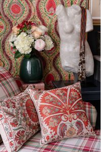 #mindthegap #woodstock #suzanicushions #premiumcushions #silkembroideredcushion #luxuryhomedecor