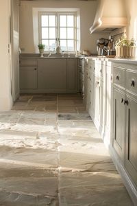 Farmhouse Kitchen Flooring Ideas - Quiet Minimal