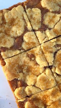 Cinnamon Roll Shortbread Bars (Viral IG Recipe) - Dee & Sweets