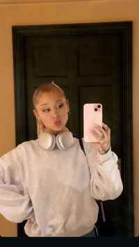 ariana grande mirror selfie icon story instagram rem beauty apple pink iphone airpods max blondiana blonde clean girl aesthetic coquette grey gray sweatshirr