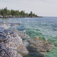 Meldrum Bay (far west end of Manitoulin Island) - lighthouse and Inn