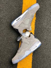 Air Jordan 4 Georgetown PE Grey Suede Walk the talk and make a statement with our top-quality Sneakers. Shop now and step up your shoe game! Please carefully choosing the size number according the size chart as we CAN NOT offer return or refund if you choose a wrong size.The product need 3-5 business days [...]