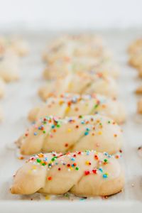 Nonna’s lemon cookies are the perfect spring-summer cookies. They are deliciously tangy, have a great dense texture, and are not overly sweet! Perfect for your afternoon tea! #lemoncookies #italianlemoncookies #teacookies #teatime #cookies #lemon