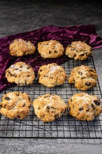 Classic UK recipe for the best rock cakes. Simple ingredients, flour, dried fruit, butter egg and milk. Easy to make with the kids.