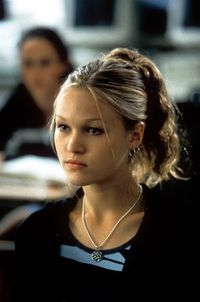 — julia stiles as kat stratford, 10 things i hate about you directed by gil junger (1999).