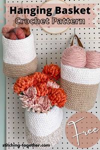 Gorgoues crochet hanging baskets that are perfect for storage, organization or just hanging your favorite plants. Get the free crochet pattern by Stitching Together.