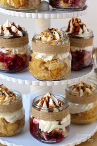 Mini Mason Jar Pies- perfect for holiday parties!