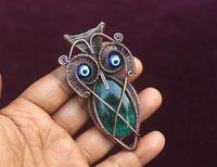 Emerald Gemstone Owl Copper Wire Wrap Pendant Jewelry/ Oxidize Pendant/ Gift For Lover Pendant/ Owl Copper Pendant Necklace/ Gift Christmas Jewelry type : Item Type               : Pendant  Gemstone              : Emerald   Material                  : Copper , Gemstone Pendant High        : 6.5 Centimeter Pendant Width      : 3.4 Centimeter Pendant Quantity : 1 Piece