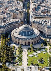 Paris, France , l'ancienne bourse du travail .