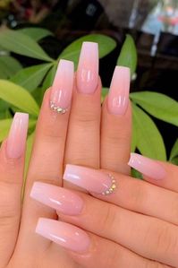 39 Summer Nails that you need to try.  The hottest trends and colors for nails in 2019 including fluo nails, rainbow, classy, bright ombre and simple pretty styles nails too. #summernails #longnails