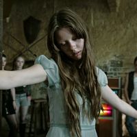 Mia Goth - Hannah