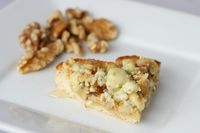 easy appetizers | Easy Appetizer - Gorgonzola, Walnut, and Honey Toasts