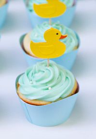 Crafty & Charming Rubber Ducky Baby Shower // Hostess with the Mostess®