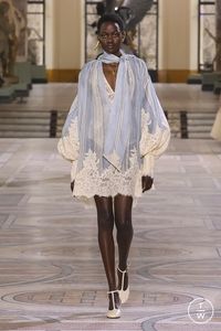 Zimmermann Fall/Winter 2023 womenswear #4 - Tagwalk: The Fashion Search Engine