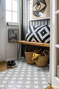 How to wallpaper a floor in a porch entrance / grillo designs