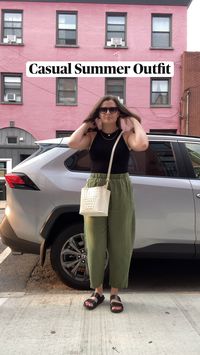 Super casual and comfy summer outfit! These Zara green linen pants are so comfy and stylish