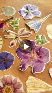 Josefina Domínguez Arte Botánico | Fácil, entretenido y lindo✨ Para que puedan poner florcitas en todos lados💐 Comenten si les gustaría que suba un paso a paso explicado! Así... | Instagram