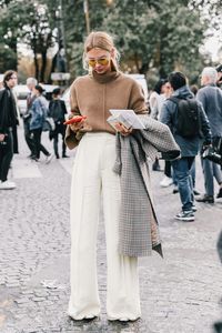 looks con pantalon blanco