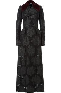 ALEXANDER MCQUEEN Embroidered Coat With Mink Fur Collar. #alexandermcqueen #cloth #evening coat