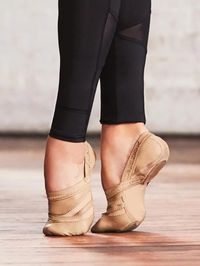 Seamless Stretch Freeform Ballet Shoe | Capezio®