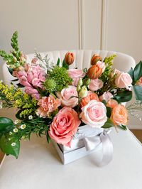 Explore our stunning summer flower collection. From vibrant roses to delicate daisies, find the perfect bloom boxes to brighten your day. Order now!