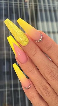 Discovered by Yuselin Cruz. Find images and videos about nails, yellow and acrylics on We Heart It - the app to get lost in what you love.