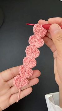 Descubre el fascinante mundo del crochet con nuestro curso online. Aprende desde cero o perfecciona tus habilidades en el arte de tejer con ganchillo. Tutoriales paso a paso, patrones exclusivos y consejos de expertos. ¡Inicia hoy mismo y crea piezas únicas con tus propias manos! #Crochet #Tejer #CursoOnline #HilosCreativos #Artesanía#diferentespuntosdeganchillo#puntadasdeganchillofaciles#blusasacrochetpasoapasopatrones#cuadradosacrochetpatrones#colômbia#mexico#spain