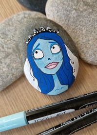 #stonepaint #stonepainting #stoneart #stonepaintingofinstagram #stonepaintingart #rockpaintingisfun #rockpaintingaddiction #rockpaintingart #rockart #rockpainting #pebblepainting #pebbleart #happystones #kindnessrocks #handpaintedstones #acrylicpainting #paintedstones #paintedstonesofinstagram #paintedrocks #paintedrocksofinstagram #paintedpebbles #paintedpebblesofinstagram #loveontherocks #galetpeint #peinturesurgalets #trouvemongalet #halloween #spookyseason #timburton