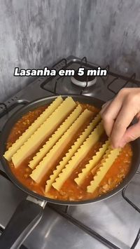 Vi essa receita no perfil insta @isabelaanaya  Já deixa um ❤️ na tela para continuar recebendo meus vídeos!  Já me sege pra receber mais Receitas ♥️