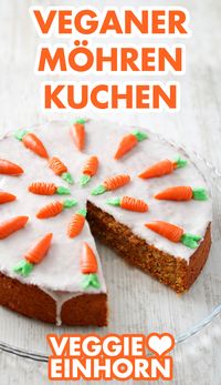 Suchst Du ein leckeres und einfaches Kuchenrezept für Ostern? Dann ist dieser saftige vegane Möhrenkuchen genau das Richtige für Dich! Der Karottenkuchen mit gemahlenen Mandeln ist schnell und einfach zu backen. Der Rüblikuchen ist ohne Ei, ohne Butter und ohne Milch. Jetzt veganen Kuchen backen für Ostern!