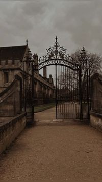 #darkacademiaaesthetic #university #oxford #education #vintage