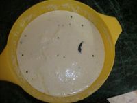 It is very easy to make South Indian coconut chutney at home for dosa and idli. All you have to do is grind fresh coconut with chilli, ginger and curd and add mustard seeds for tempering. By following this recipe, you can make delicious chutney at home and you will know how good the chutney tastes. #chutney #coconutchutney #chutneyrecipe #coconutchutneyrecipe