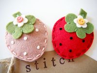 Felt hair clip Strawberry by Miki by MikiStitch on Etsy, $5.00